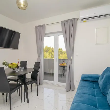 Apartments Pelja Trogir Exterior foto