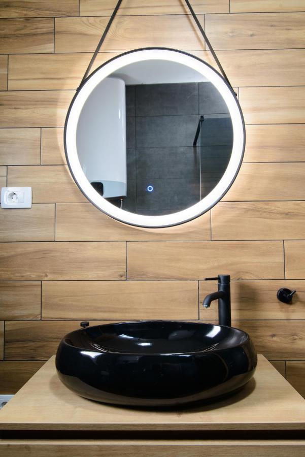 Apartment Pelja *