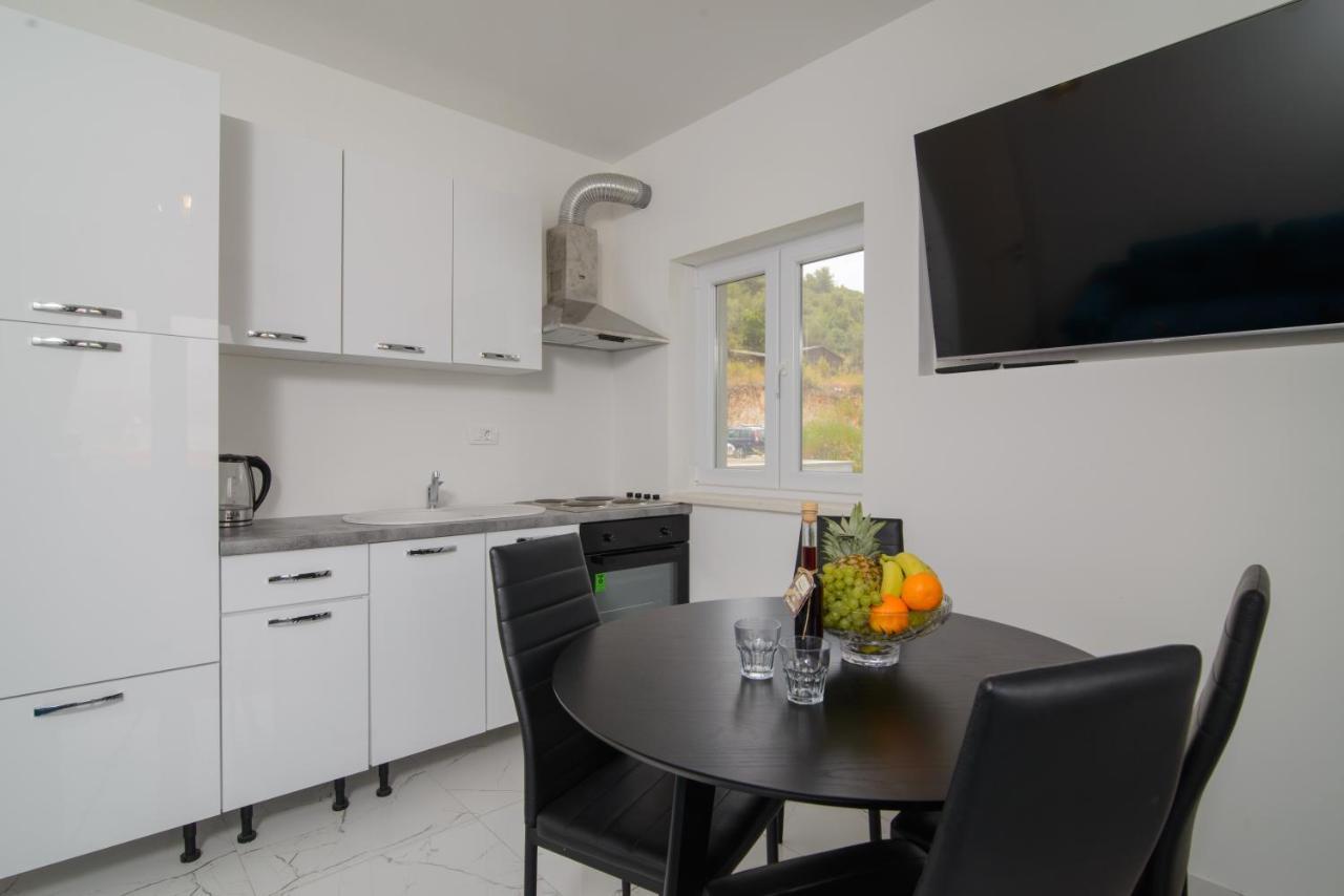 Apartment Pelja